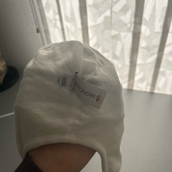 Moncler White and Gray Hat - Picture 4 of 9
